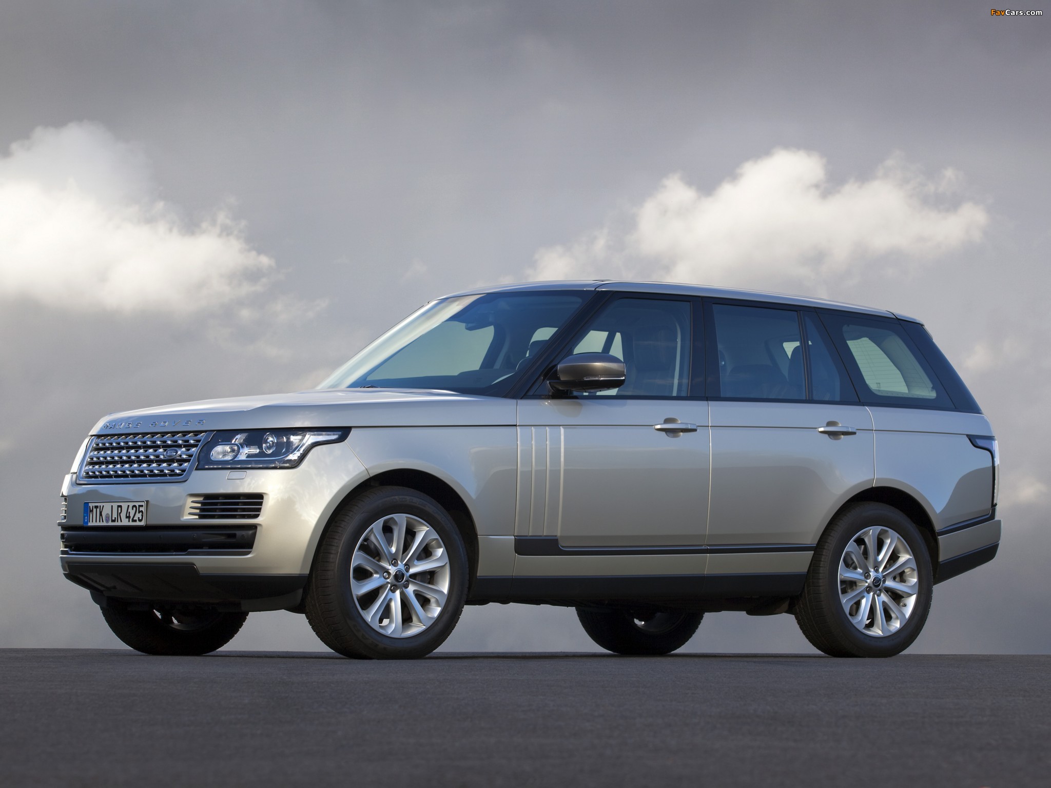 Photos of Range Rover Vogue SDV8 (L405) 2012 (2048 x 1536)