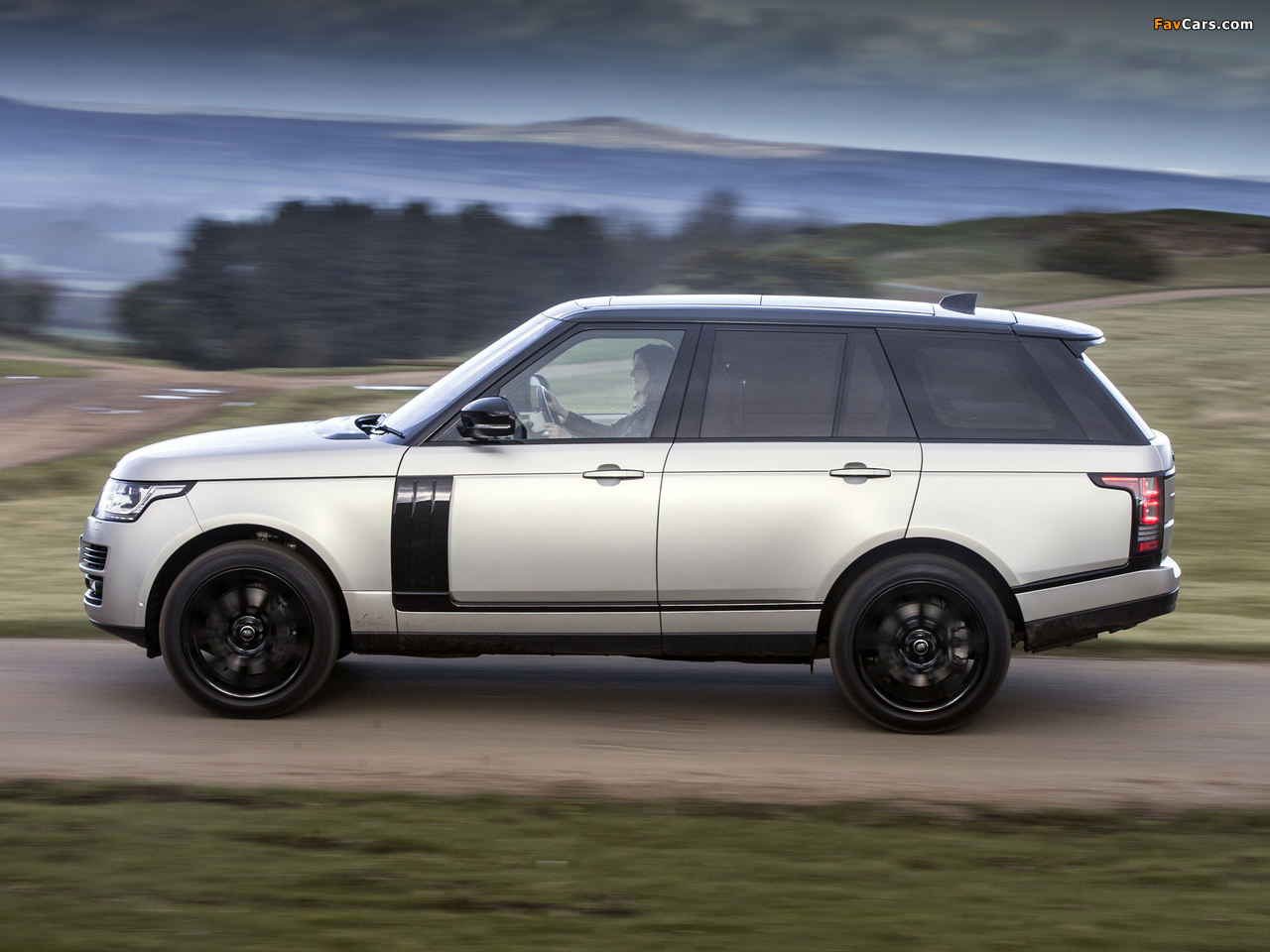 Pictures of Range Rover Autobiography Black Design Pack UK-spec (L405) 2013 (1280 x 960)