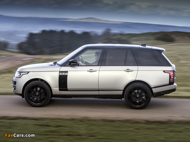 Pictures of Range Rover Autobiography Black Design Pack UK-spec (L405) 2013 (640 x 480)