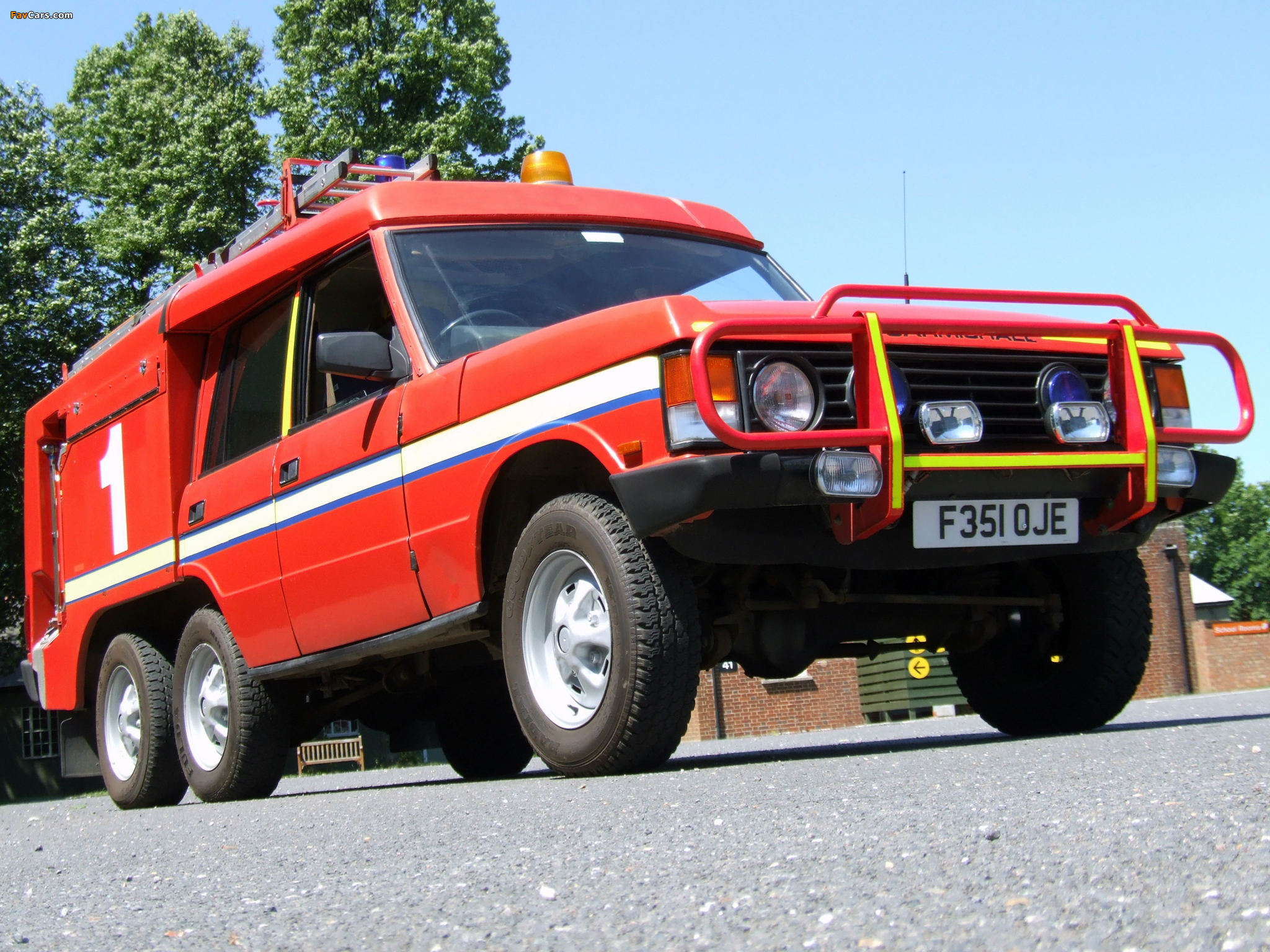 Carmichael Commando VRG161T Fire Rescue 1972–91 wallpapers (2048 x 1536)