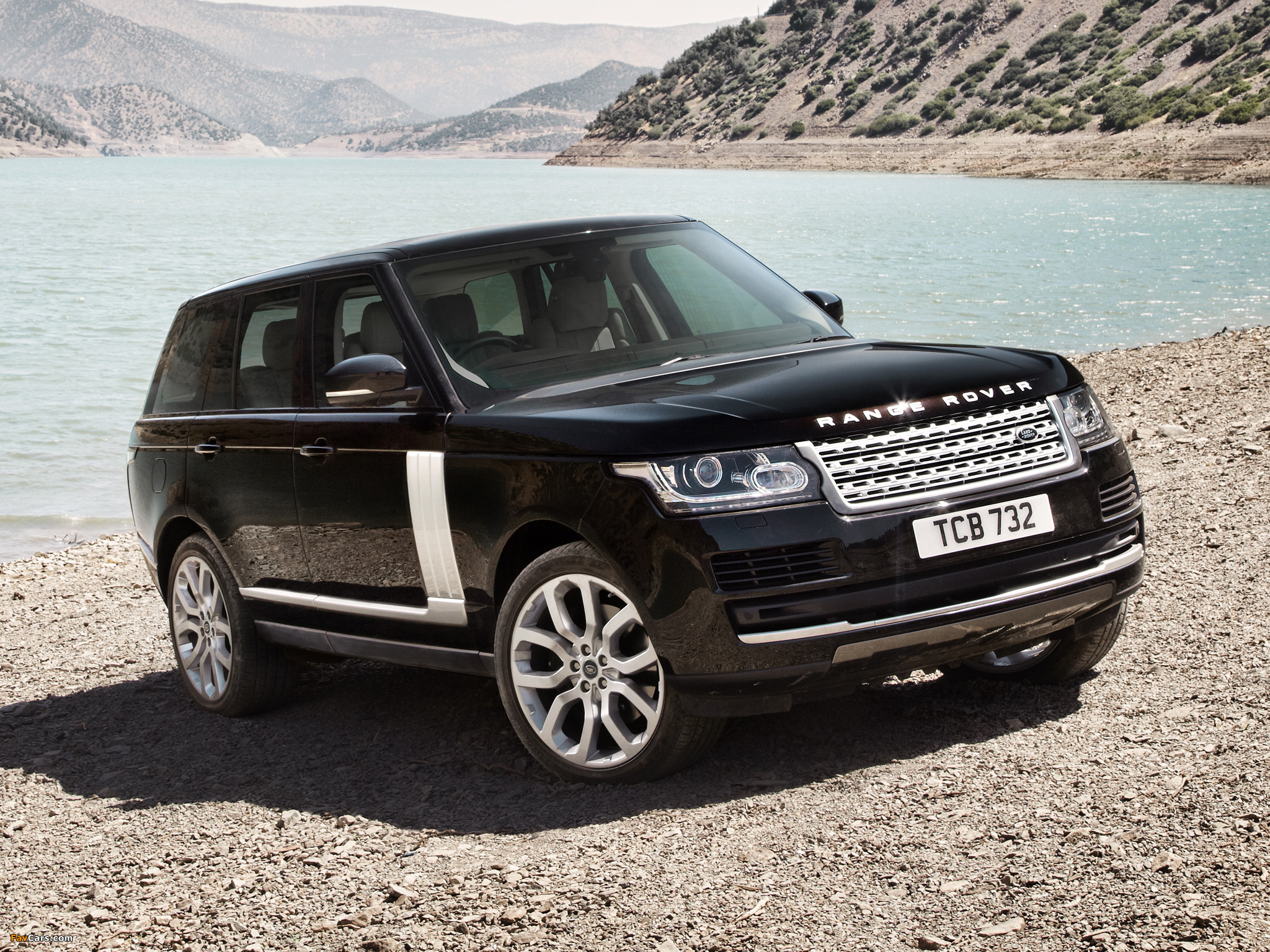 Range Rover Vogue SDV8 UK-spec (L405) 2012 wallpapers (2048 x 1536)