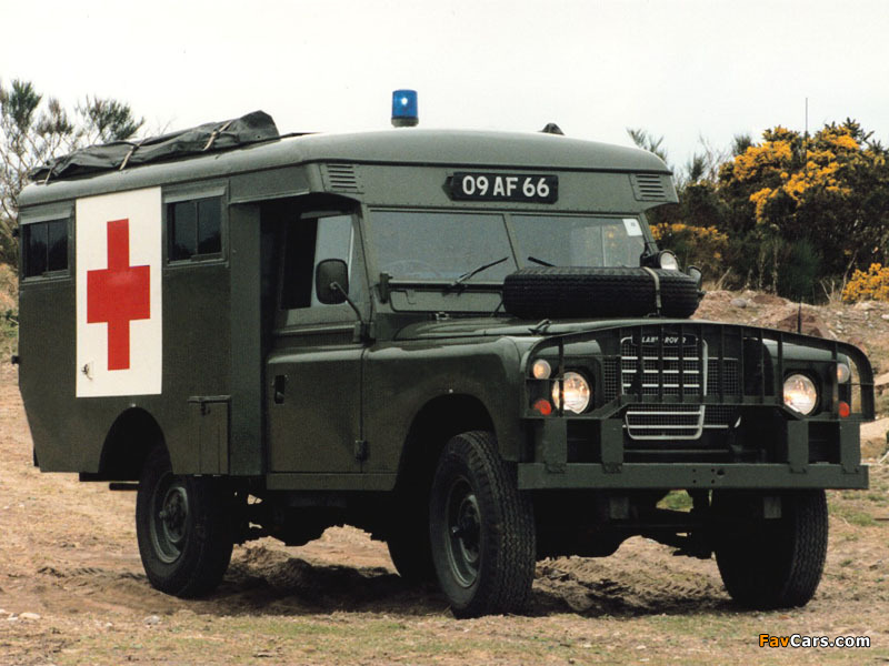 Images of Land Rover Series III 109 Ambulance (800 x 600)