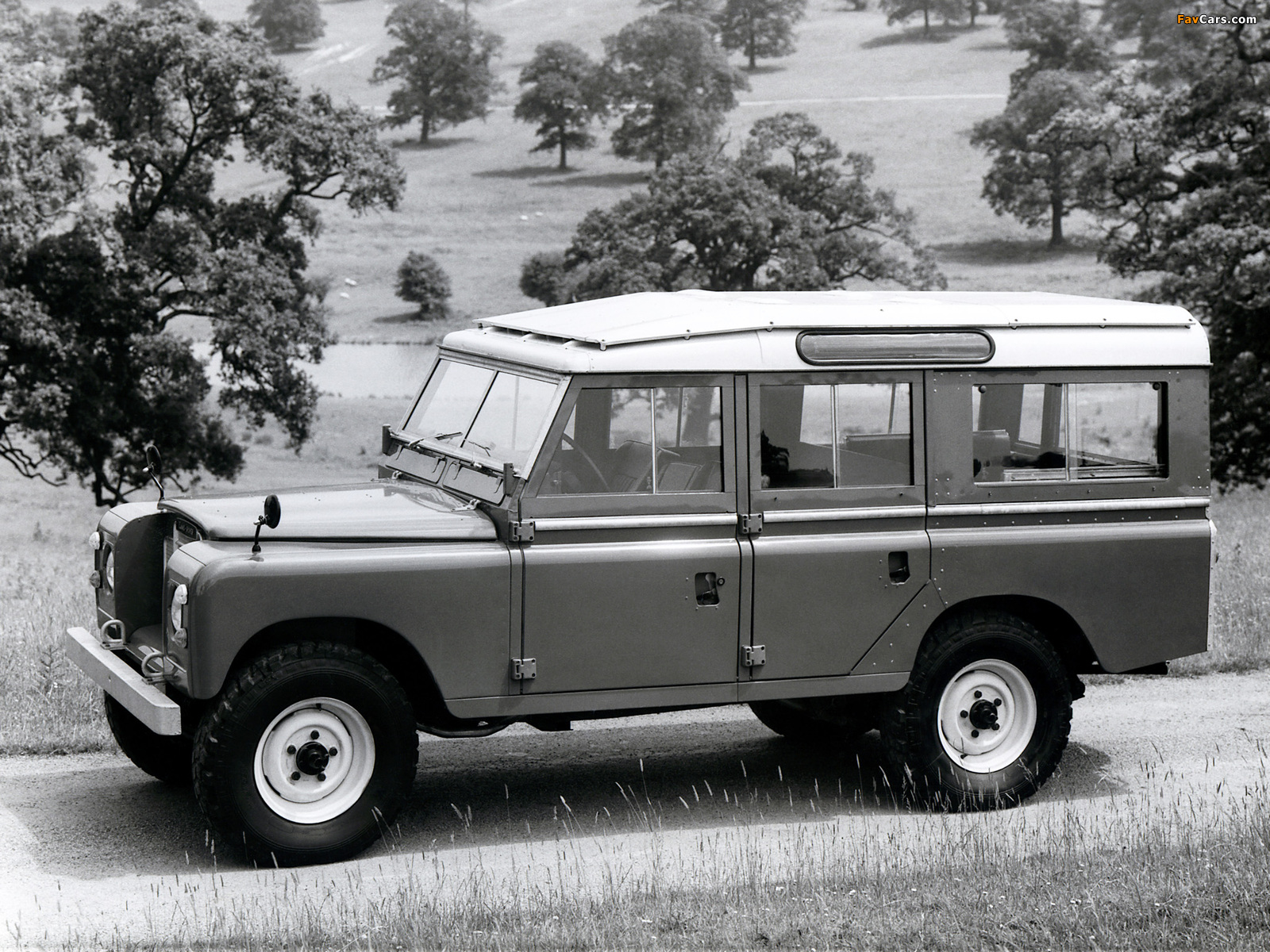 Land Rover Series III 109 1971–79 images (1600 x 1200)