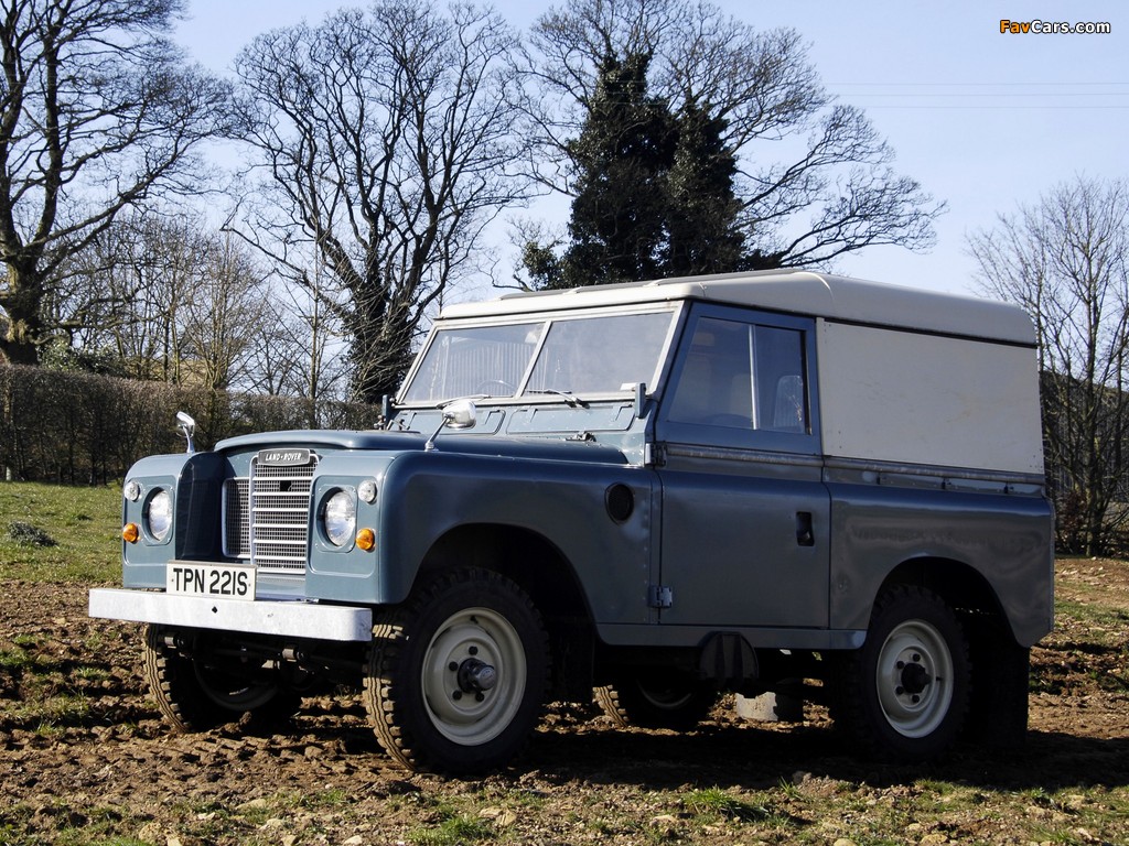 Land Rover Series III 88 Hard Top 1971–85 images (1024 x 768)