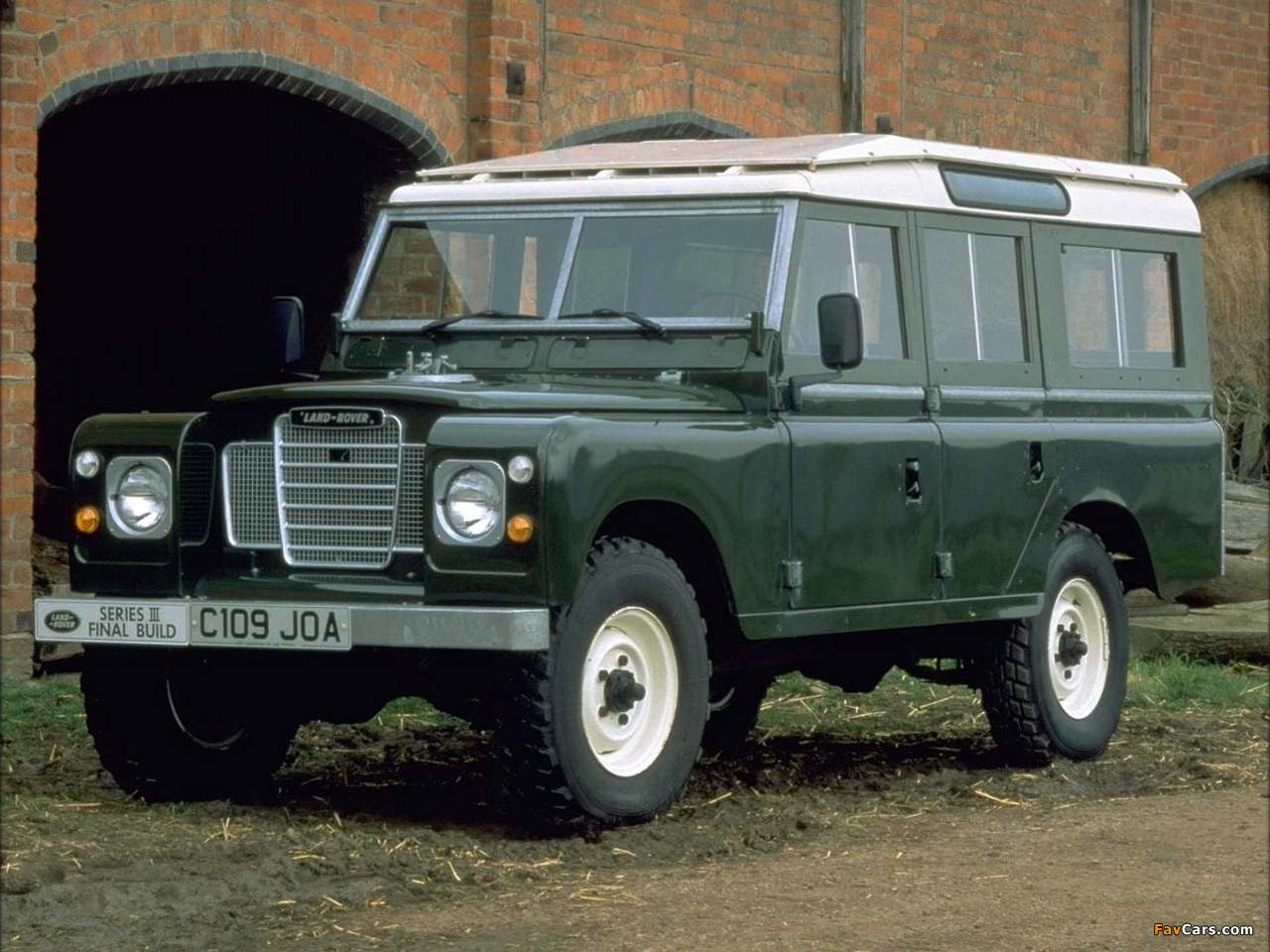 Land Rover Series III 109 1971–79 wallpapers (1280 x 960)