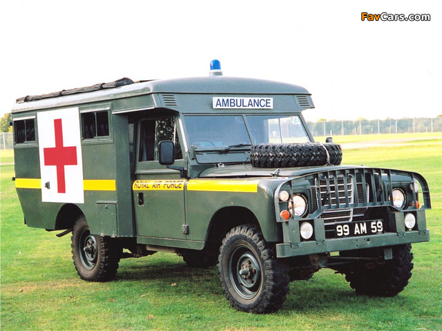Land Rover Series III 109 Ambulance images (640 x 480)