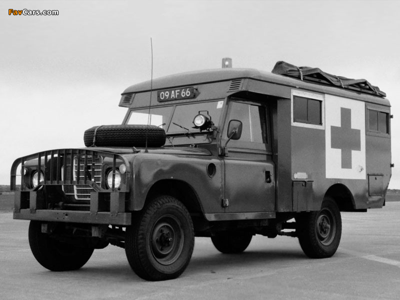 Land Rover Series III 109 Ambulance pictures (800 x 600)