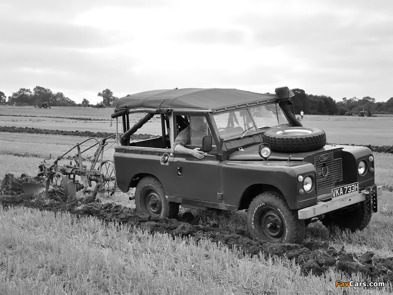Land Rover Series III 88 Soft Top 1971–85 pictures (800 x 600)
