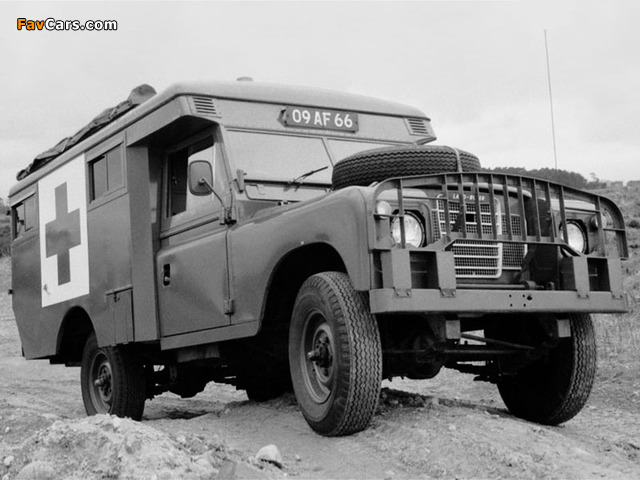 Photos of Land Rover Series III 109 Ambulance (640 x 480)