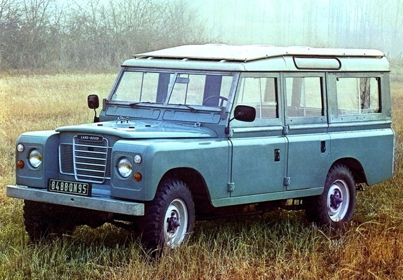 Pictures of Land Rover Series III 109 1971–79