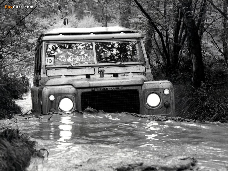 Pictures of Land Rover Series III 109 Stage 1 1979–85 (800 x 600)