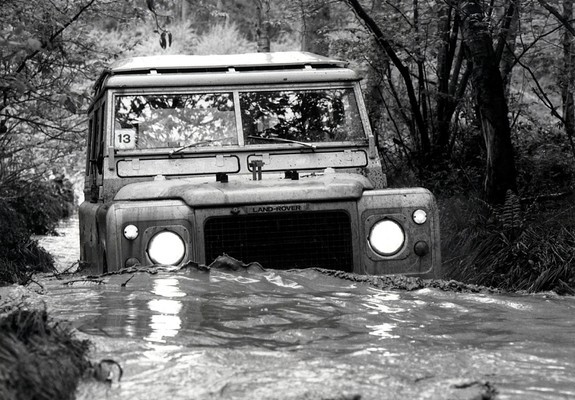 Pictures of Land Rover Series III 109 Stage 1 1979–85