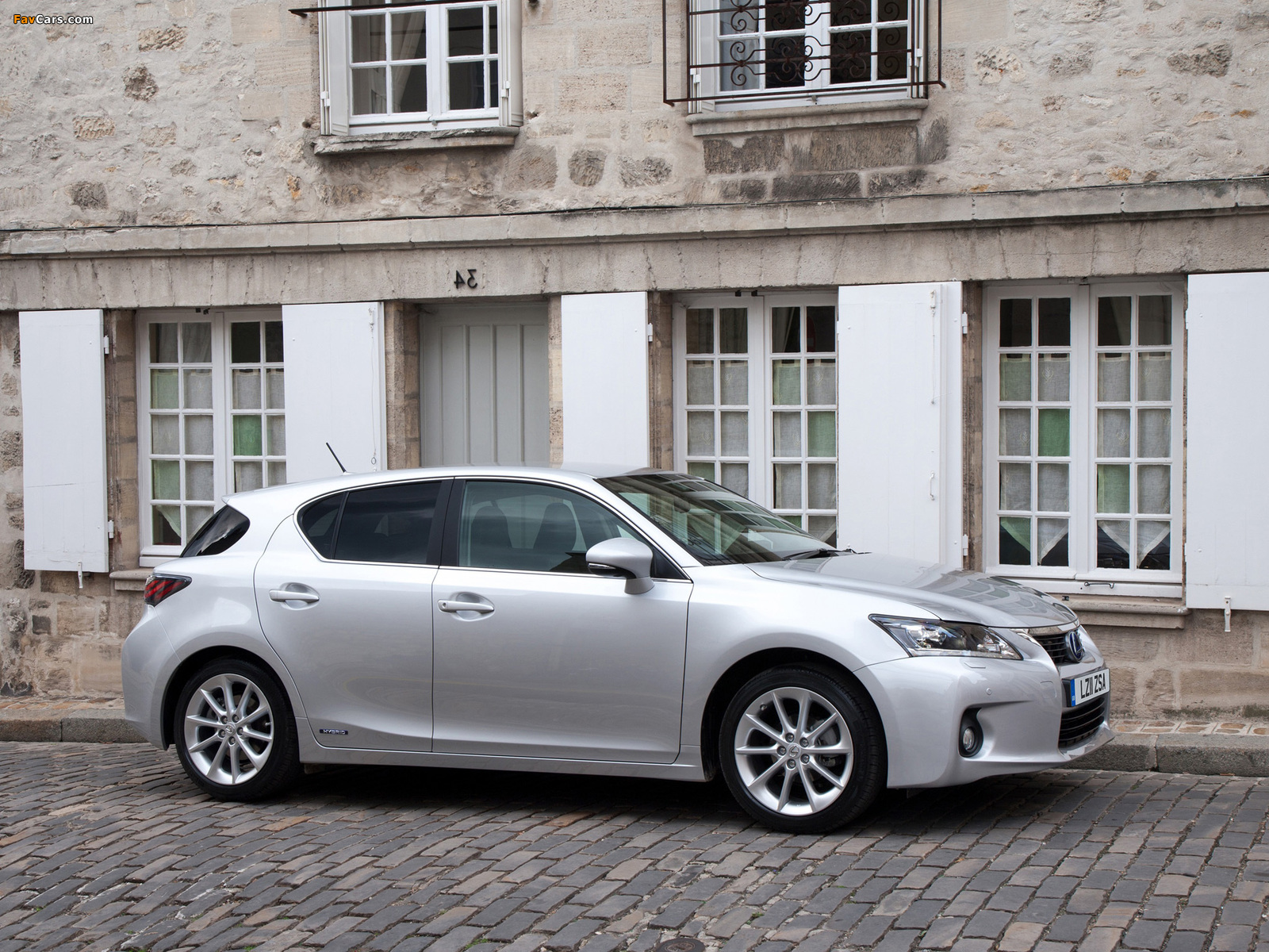 Lexus CT 200h UK-spec 2010 photos (1600 x 1200)