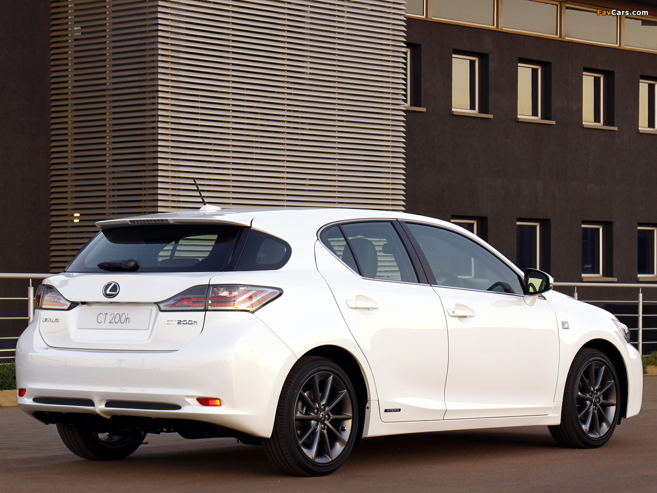 Lexus CT 200h F-Sport ZA-spec 2011–14 wallpapers (1280 x 960)