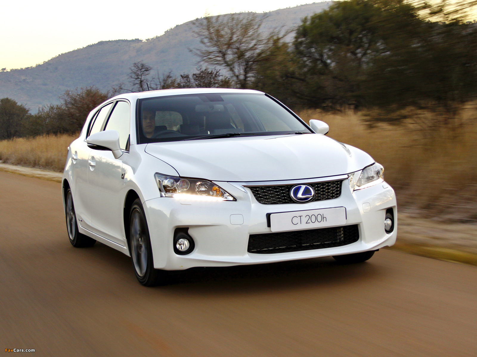 Lexus CT 200h F-Sport ZA-spec 2011–14 wallpapers (1600 x 1200)