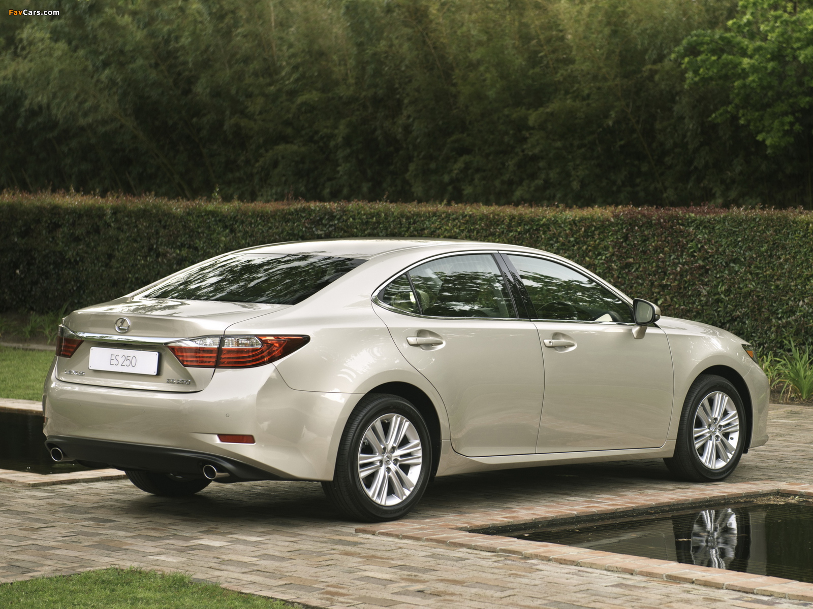 Images of Lexus ES 250 ZA-spec 2013 (1600 x 1200)