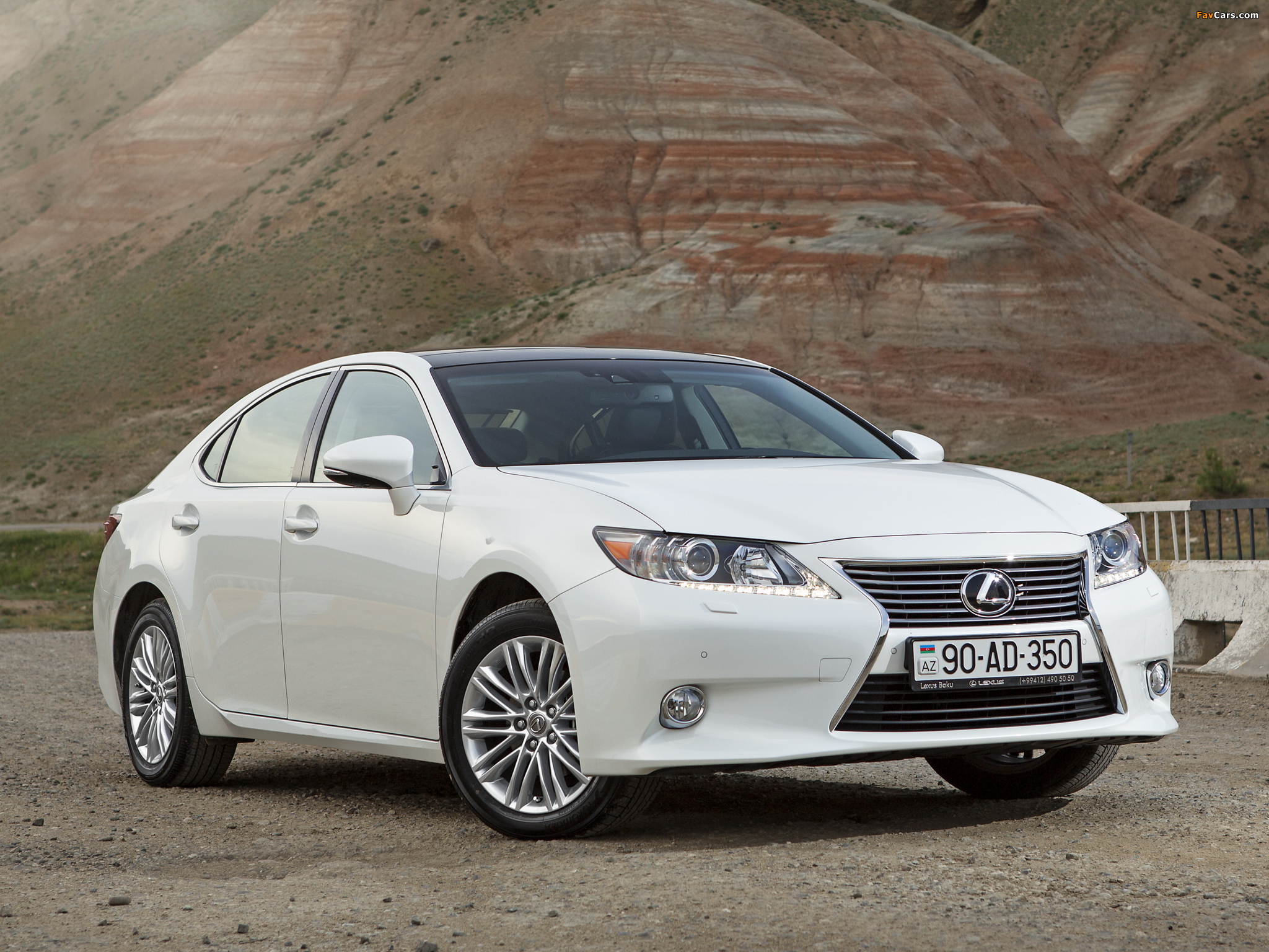 Images of Lexus ES 350 CIS-spec 2013 (2048 x 1536)