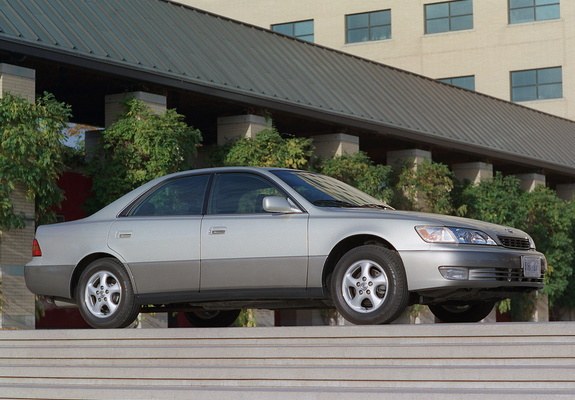 Photos of Lexus ES 300 1997–2001