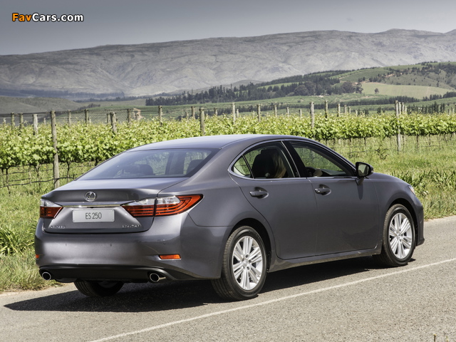 Photos of Lexus ES 250 ZA-spec 2013 (640 x 480)