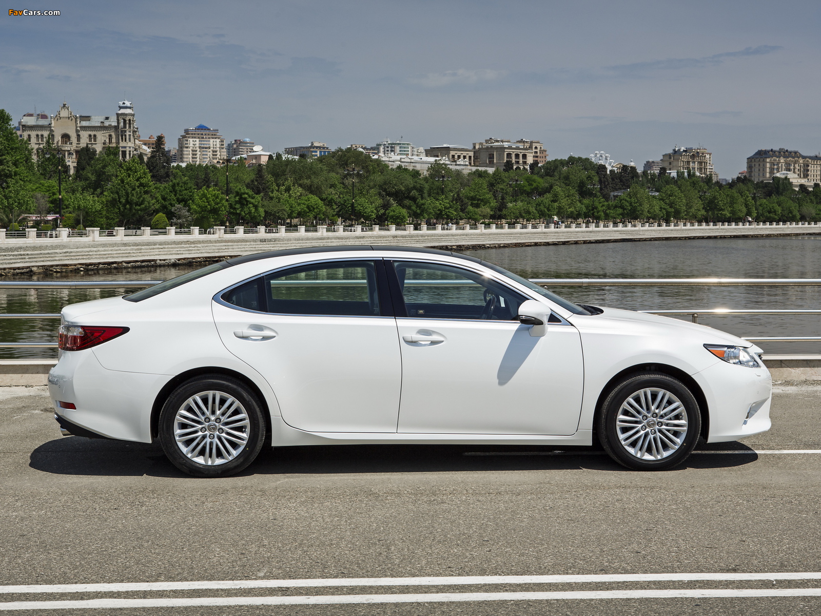 Photos of Lexus ES 350 CIS-spec 2013 (1600 x 1200)