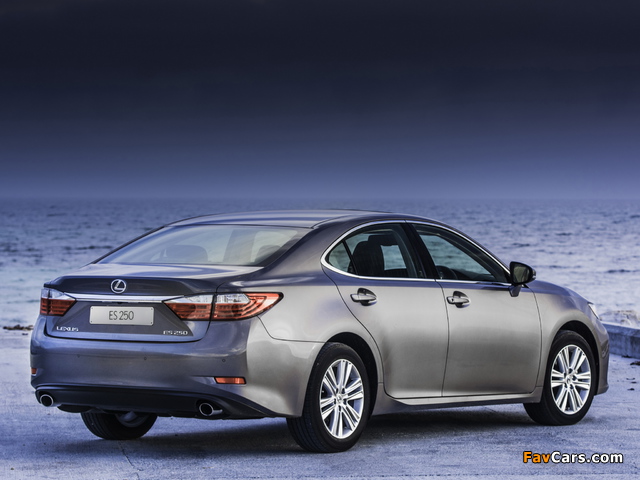 Photos of Lexus ES 250 ZA-spec 2013 (640 x 480)