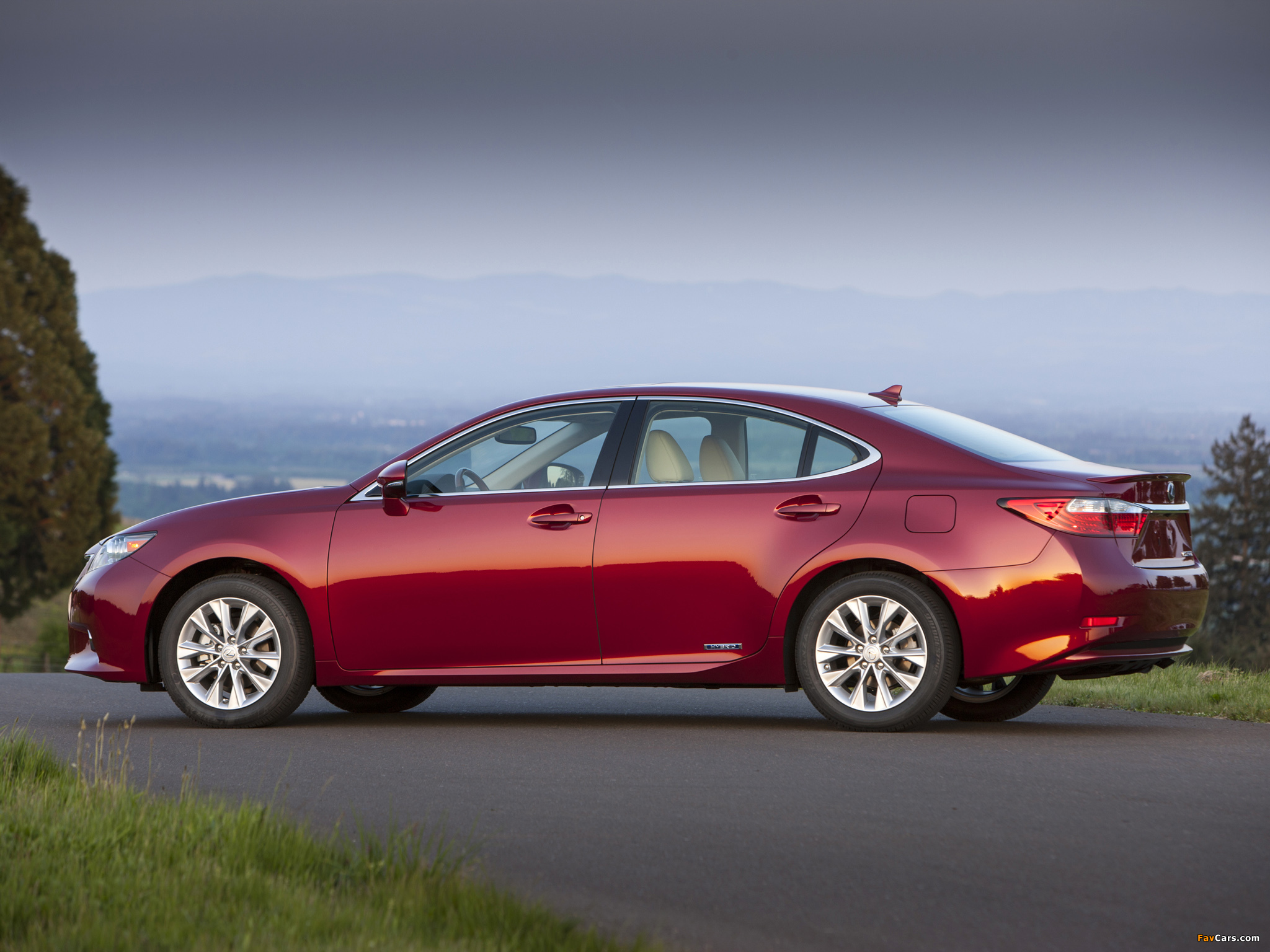 Lexus ES 300h 2012 wallpapers (2048 x 1536)