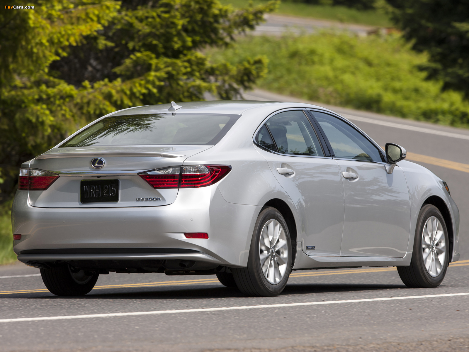 Lexus ES 300h 2012 wallpapers (1600 x 1200)