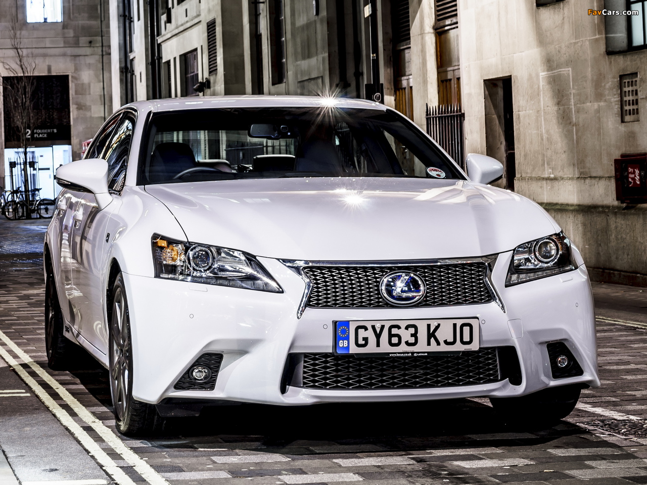 Lexus GS 300h F-Sport UK-spec 2013 wallpapers (1280 x 960)