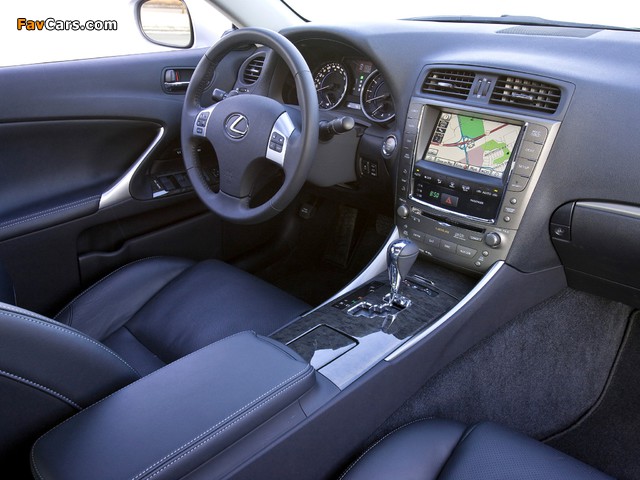 Images of Lexus IS 350 AWD (XE20) 2010–13 (640 x 480)