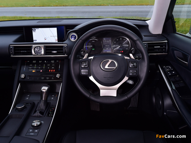 Images of Lexus IS 300h UK-spec (XE30) 2016 (640 x 480)