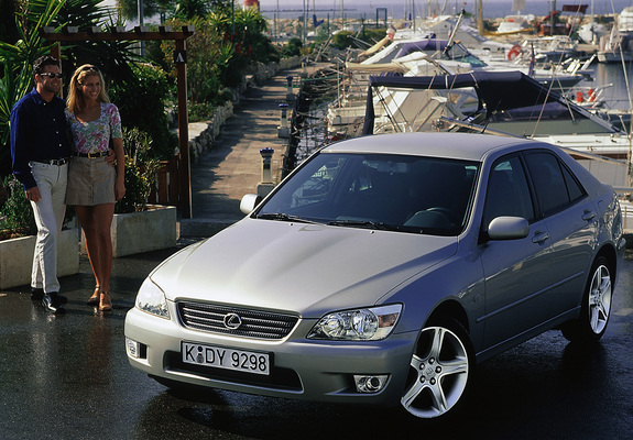 Lexus IS 200 (XE10) 1999–2005 images