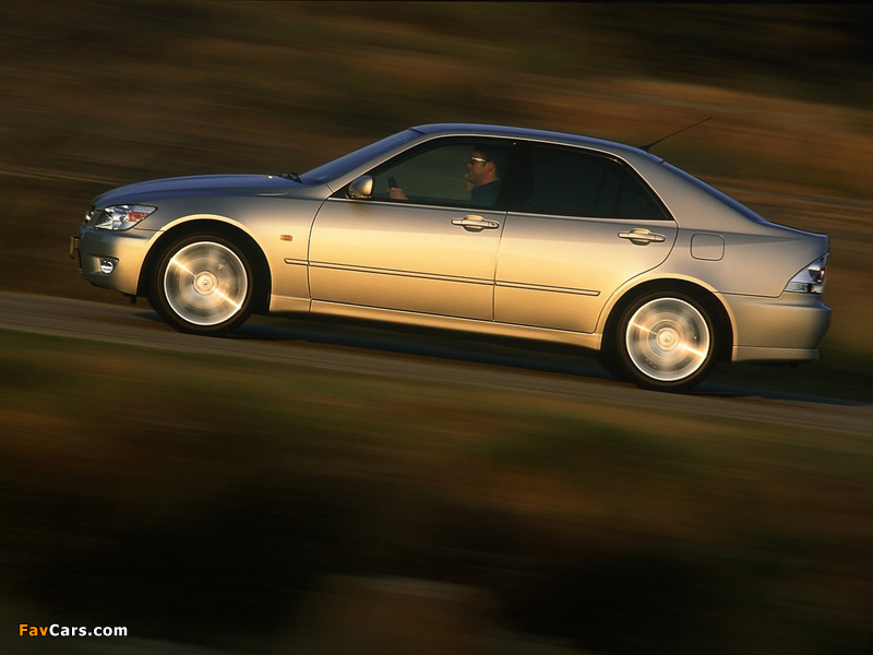 Lexus IS 200 EU-spec (XE10) 1999–2005 images (800 x 600)