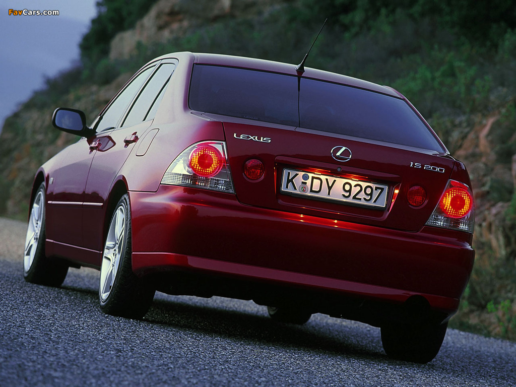 Lexus IS 200 EU-spec (XE10) 1999–2005 images (1024 x 768)