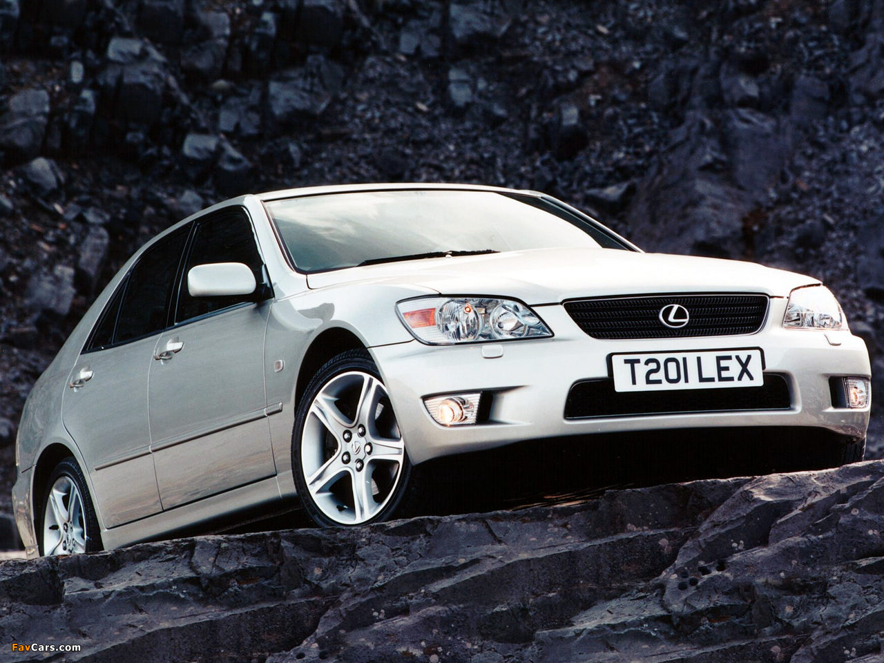 Lexus IS 200 UK-spec (XE10) 1999–2005 photos (1280 x 960)