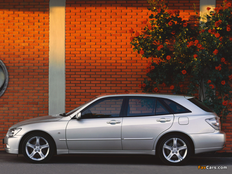 Lexus IS 200 SportCross EU-spec (XE10) 2002–05 pictures (800 x 600)