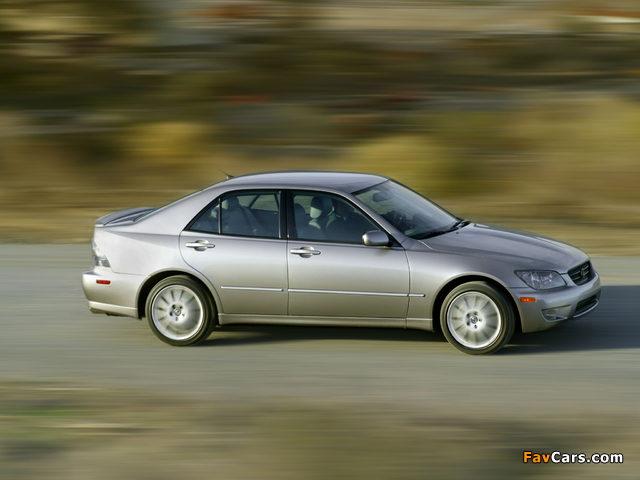 Lexus IS 300 Sport (XE10) 2003–05 images (640 x 480)