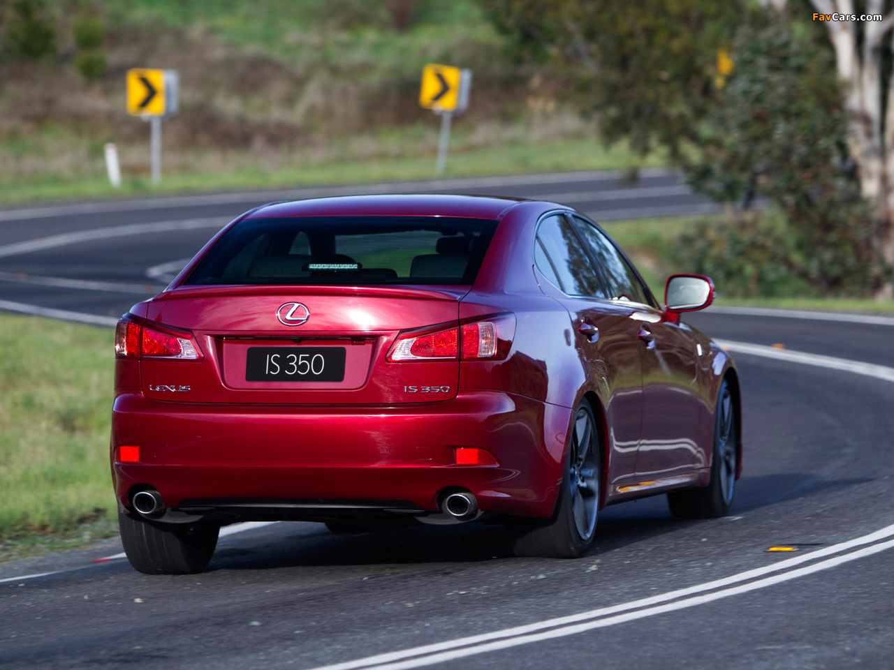 Lexus IS 350 F-Sport AU-spec (XE20) 2010–13 photos (1280 x 960)