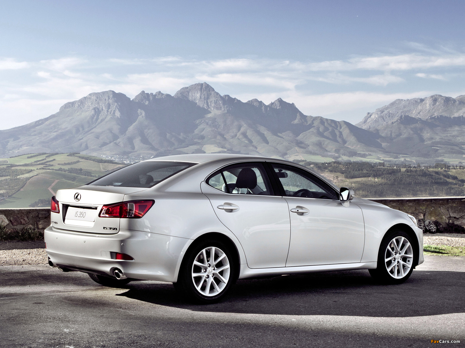 Lexus IS 350 ZA-spec (XE20) 2011–13 wallpapers (1600 x 1200)