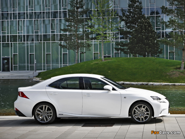 Lexus IS 300h F-Sport EU-spec (XE30) 2013 images (640 x 480)