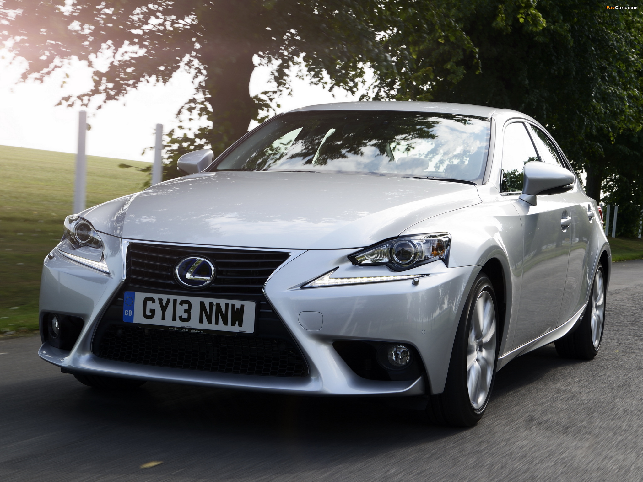 Lexus IS 300h UK-spec (XE30) 2013 images (2048 x 1536)