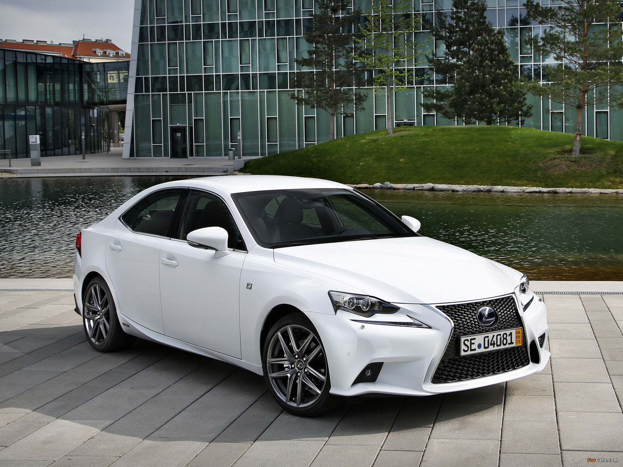 Lexus IS 300h F-Sport EU-spec (XE30) 2013 pictures (2048 x 1536)