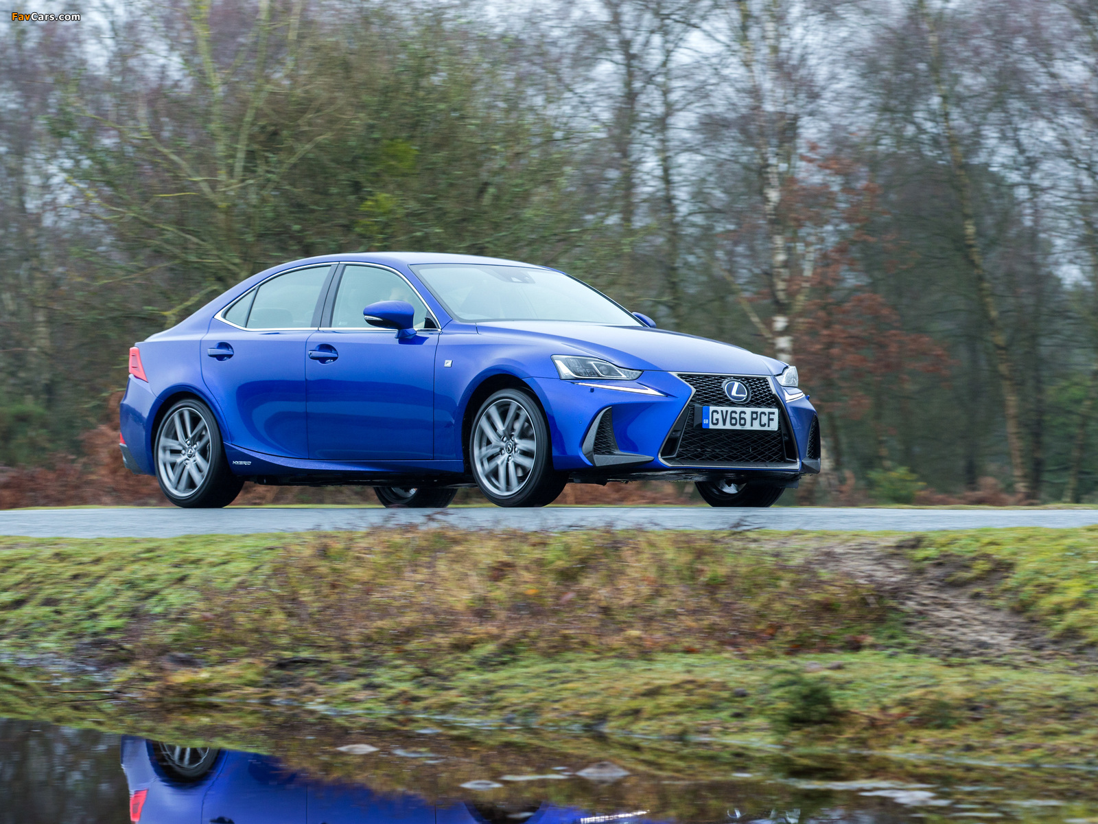 Lexus IS 300h F SPORT UK-spec 2016 images (1600 x 1200)