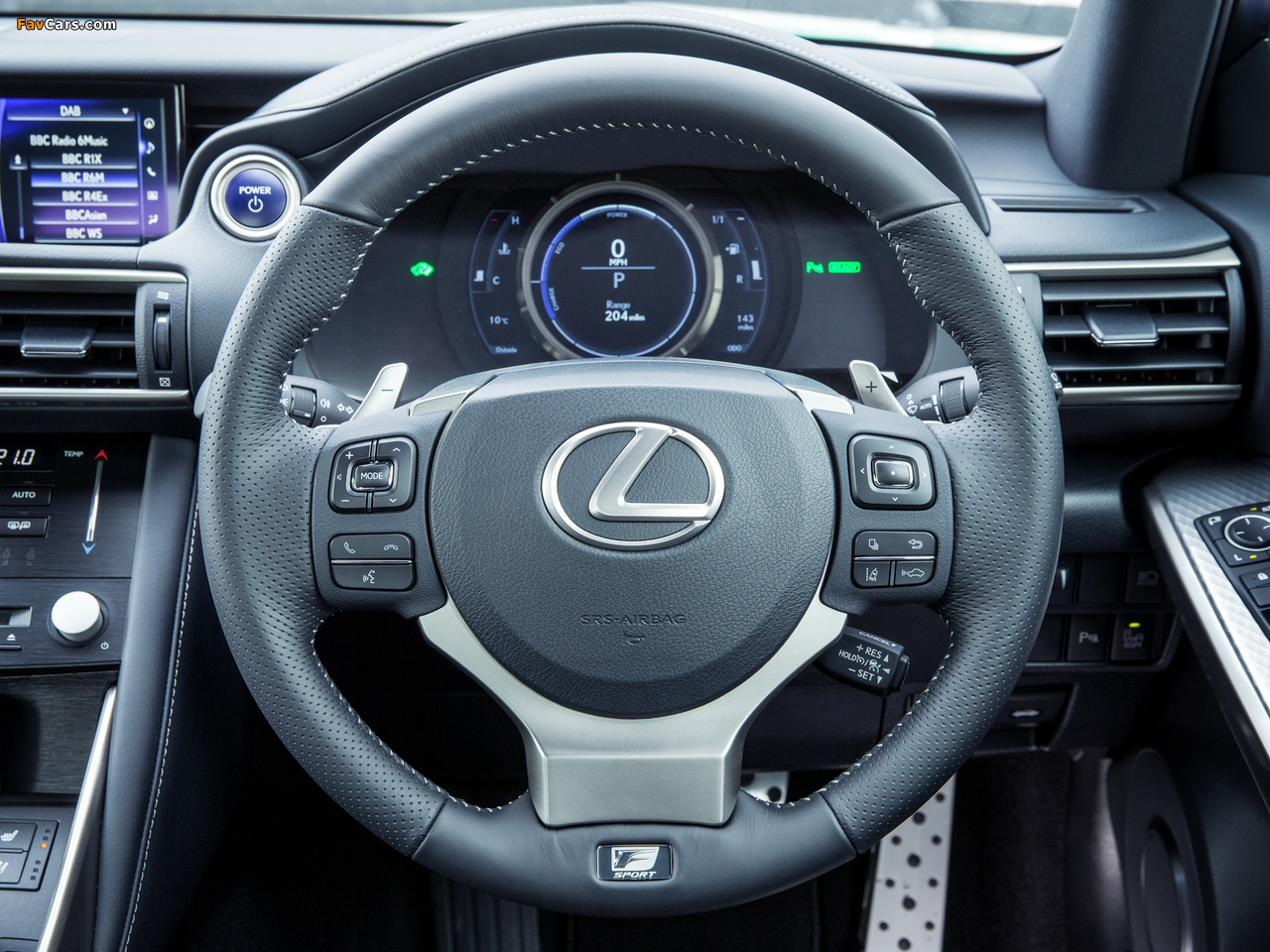 Lexus IS 300h F SPORT UK-spec 2016 pictures (1280 x 960)