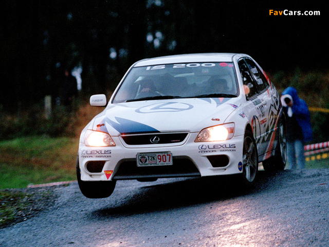 Photos of Lexus IS 200 Race Car (XE10) 1999–2005 (640 x 480)