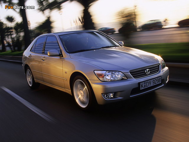 Photos of Lexus IS 200 EU-spec (XE10) 1999–2005 (640 x 480)