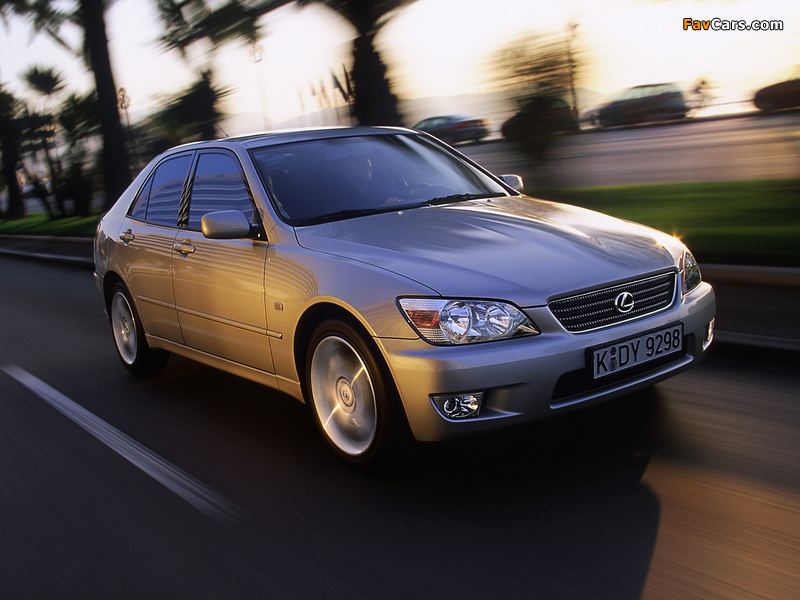 Photos of Lexus IS 200 EU-spec (XE10) 1999–2005 (800 x 600)