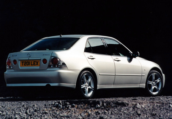 Photos of Lexus IS 200 UK-spec (XE10) 1999–2005