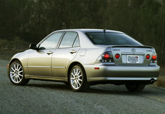 Pictures of Lexus IS 300 Sport (XE10) 2003–05