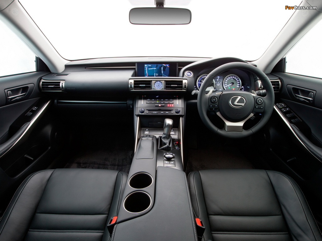 Pictures of Lexus IS 300h AU-spec (XE30) 2013 (1024 x 768)