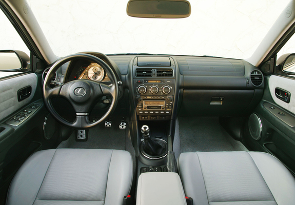 Lexus IS 300 Sport (XE10) 2003–05 wallpapers